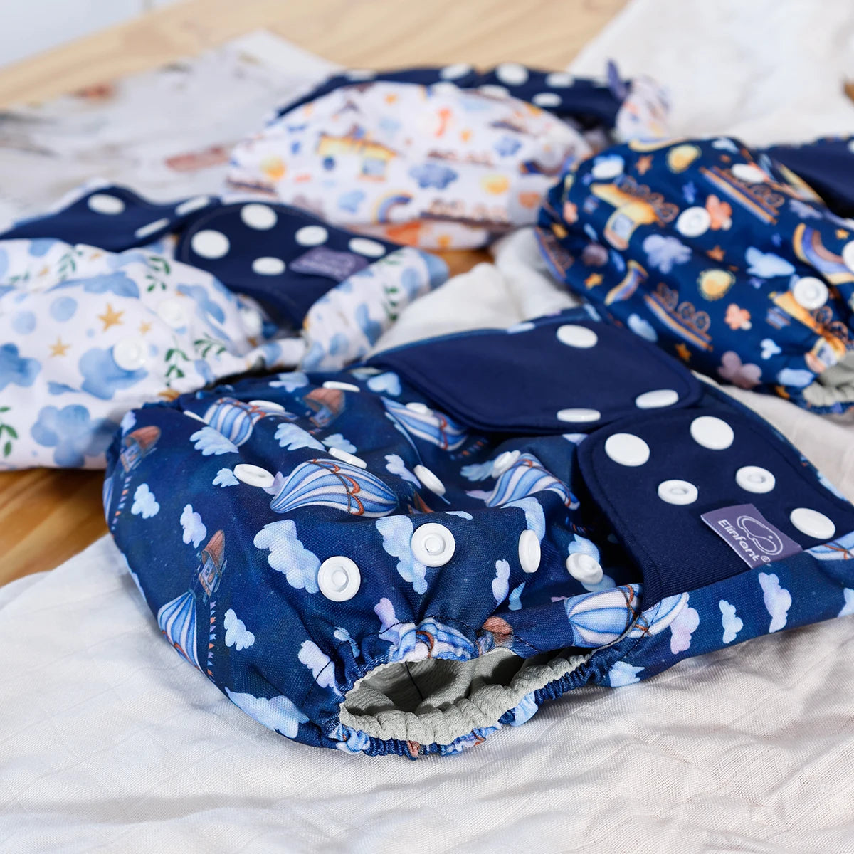 Set of 4 Washable Reusable Cloth Diapers (Adjustable, 3-15kg) SD05