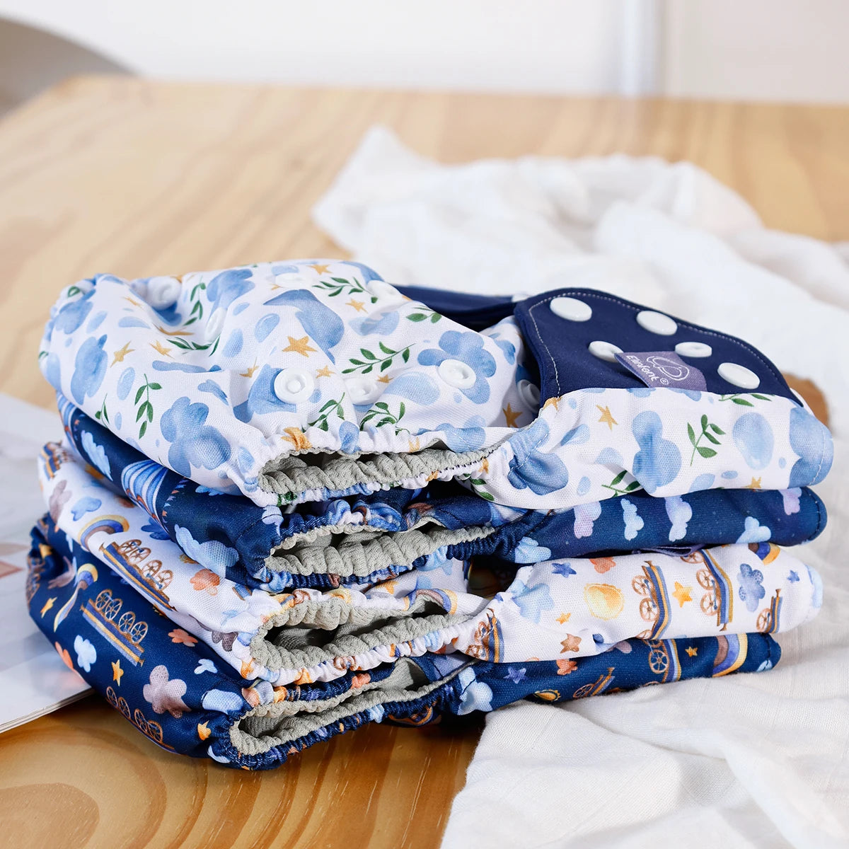 Set of 4 Washable Reusable Cloth Diapers (Adjustable, 3-15kg) SD05