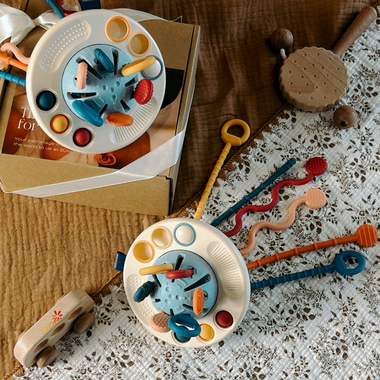UFO Silicone Pulling Toy